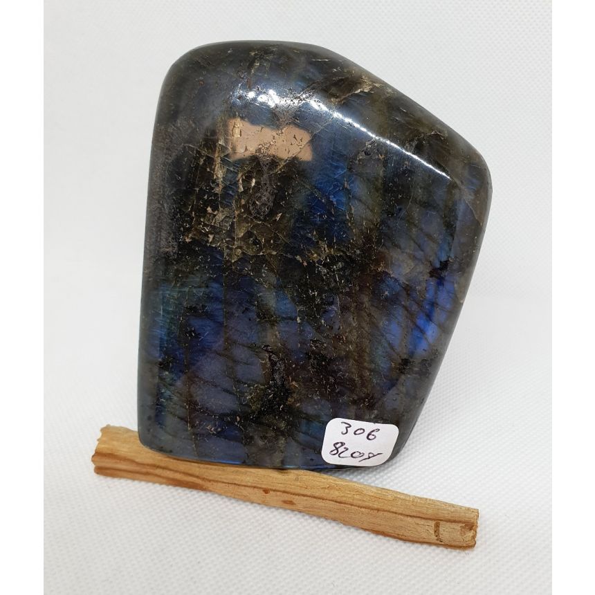 Labradorite 306 - 820g